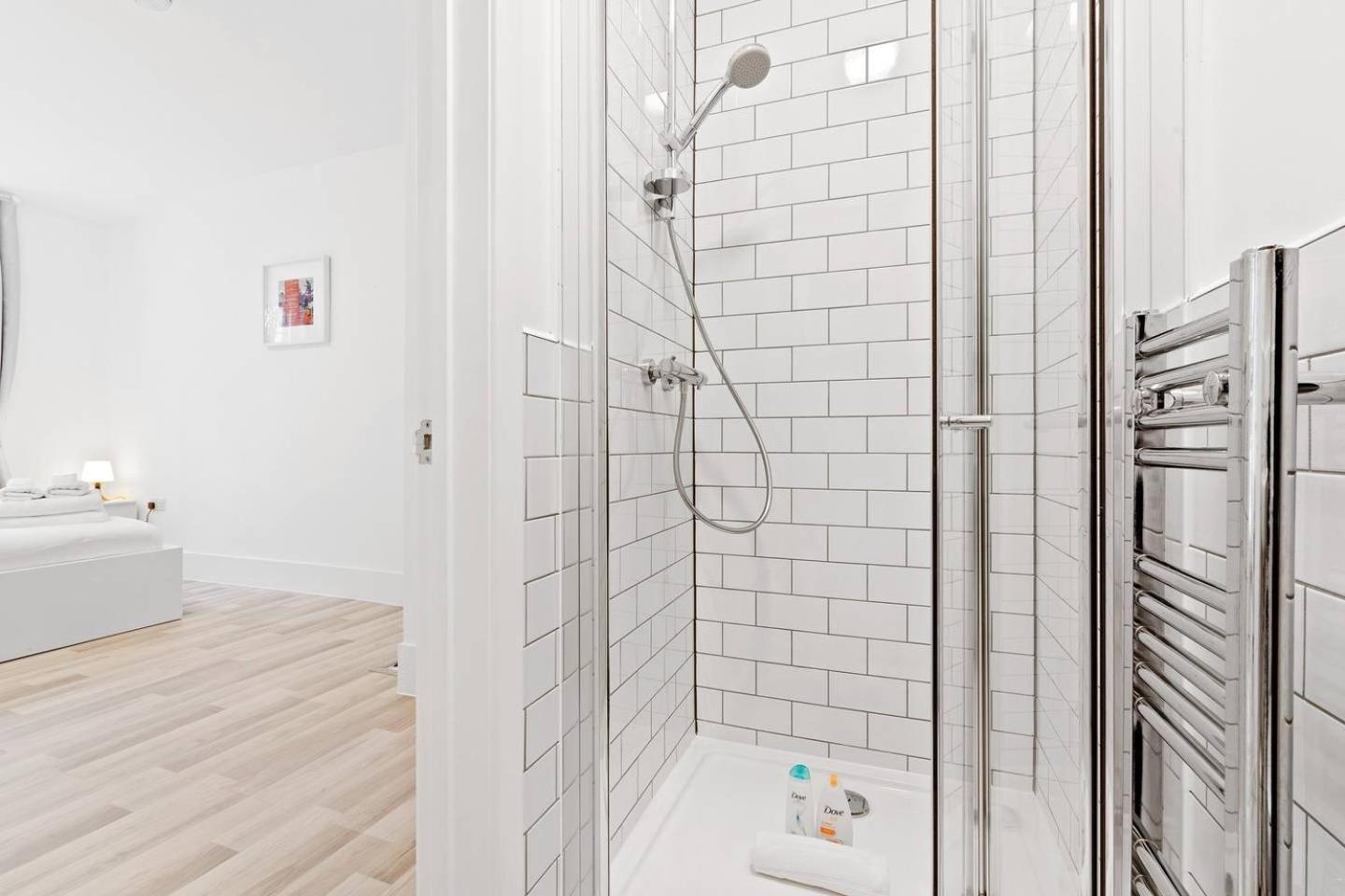 Airy Spacious 1 Bedroom Aprtment With Garden In Brixton London Eksteriør bilde